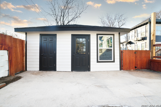 Image 35 of 38 For 1222 Hays  