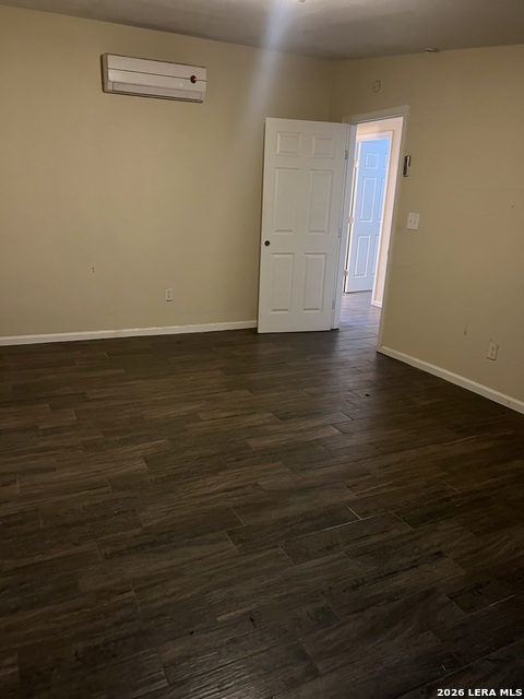 Image 3 of 7 For 4419 Hein N 3