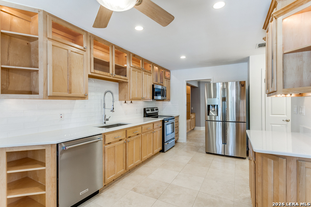 Image 13 of 29 For 201 Ellwood  114