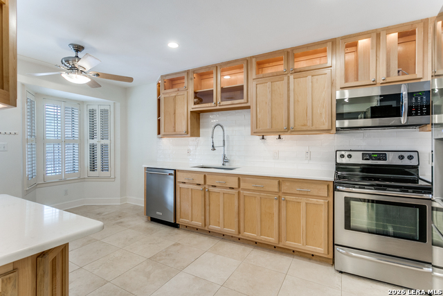 Image 16 of 29 For 201 Ellwood  114