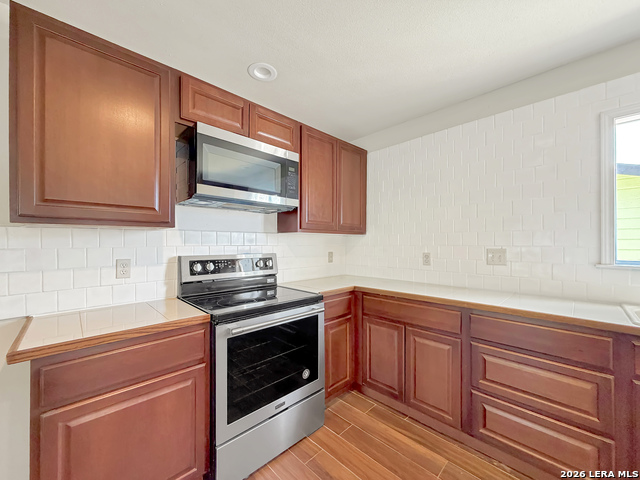 Image 11 of 40 For 614 Red Oak Woods