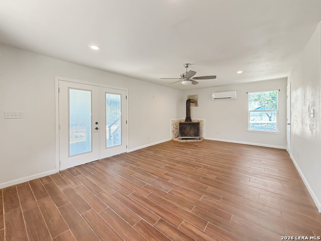 Image 12 of 40 For 614 Red Oak Woods