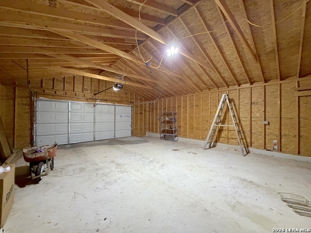 Image 33 of 40 For 614 Red Oak Woods