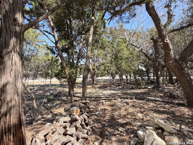 Image 36 of 40 For 614 Red Oak Woods