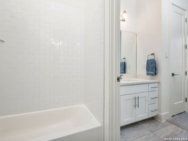 Image 20 of 35 For 7018 Cantera Manor