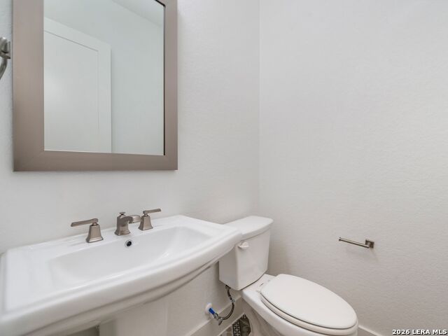 Image 24 of 35 For 7018 Cantera Manor