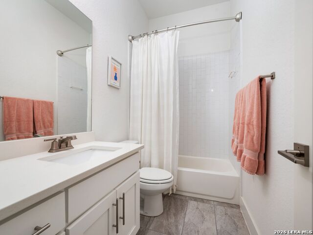 Image 25 of 35 For 7018 Cantera Manor