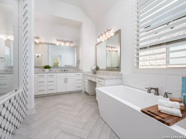 Image 28 of 35 For 7018 Cantera Manor