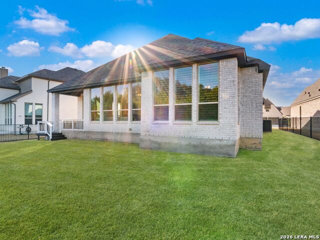 Image 32 of 35 For 7018 Cantera Manor