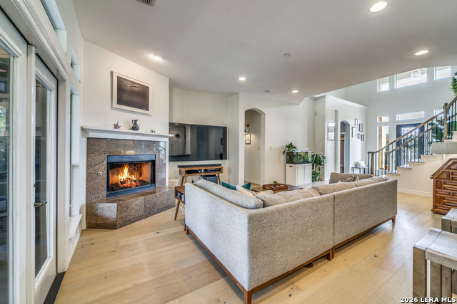 Image 13 of 46 For 643 Ridge  