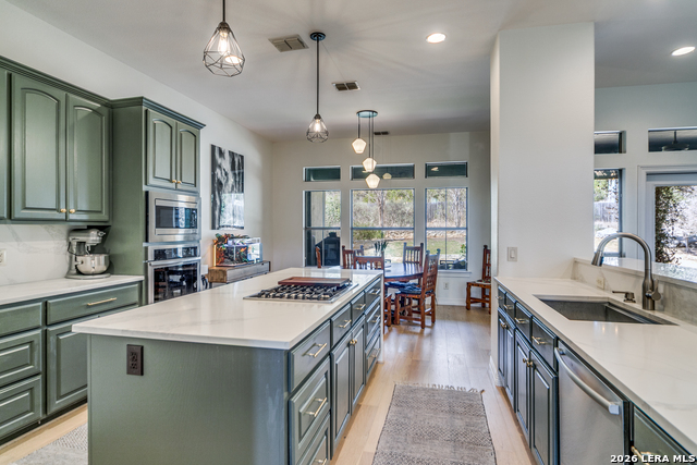 Image 18 of 46 For 643 Ridge  