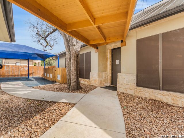 Listing photo id 32 for 14235 Blanco