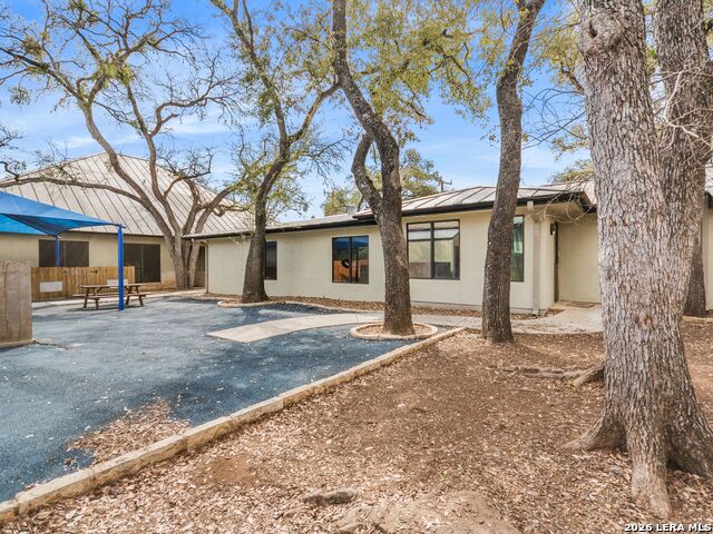 Listing photo id 34 for 14235 Blanco