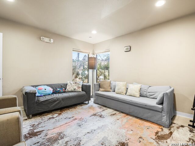 Listing photo id 36 for 14235 Blanco