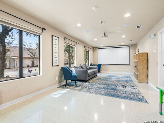 Listing photo id 37 for 14235 Blanco