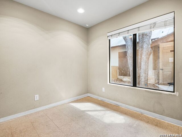 Listing photo id 39 for 14235 Blanco