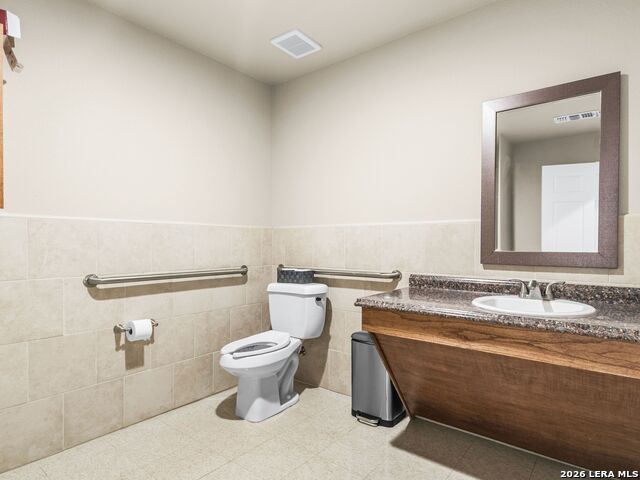 Listing photo id 44 for 14235 Blanco