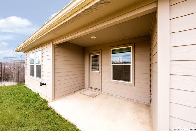 Image 34 of 44 For 917 Chachalaca
