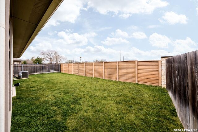 Image 37 of 44 For 917 Chachalaca