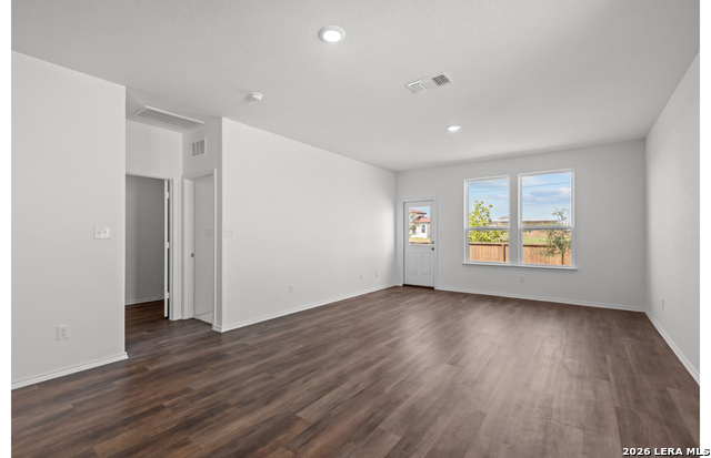 Listing photo id 9 for 1518 Silver Run