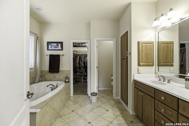 Image 16 of 37 For 26011 Hootananny