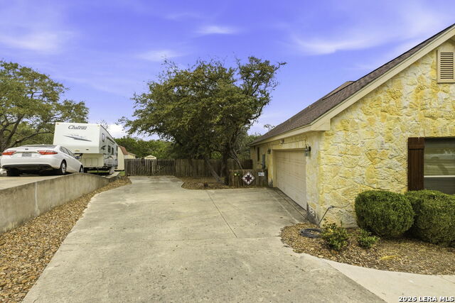 Image 29 of 37 For 26011 Hootananny