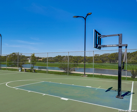 Image 31 of 37 For 26011 Hootananny