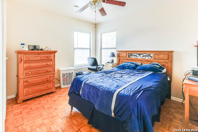 Image 11 of 15 For 3914 Anton  