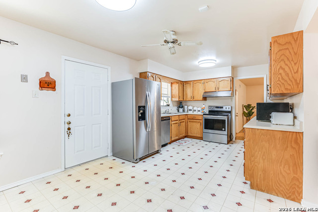 Image 3 of 15 For 3914 Anton  