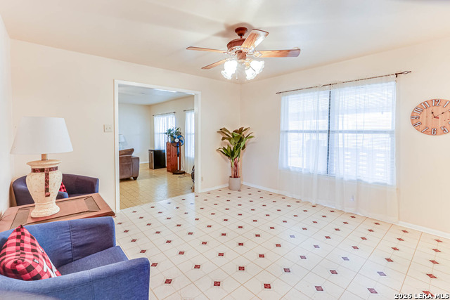 Image 5 of 15 For 3914 Anton  