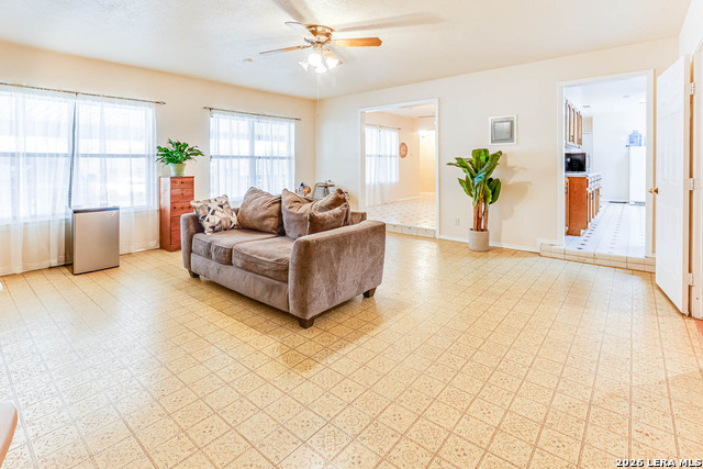 Image 7 of 15 For 3914 Anton  