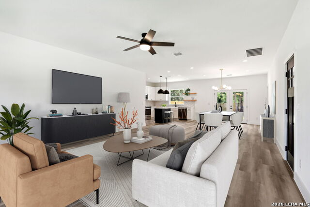 Image 3 of 76 For 1934 Lamar St