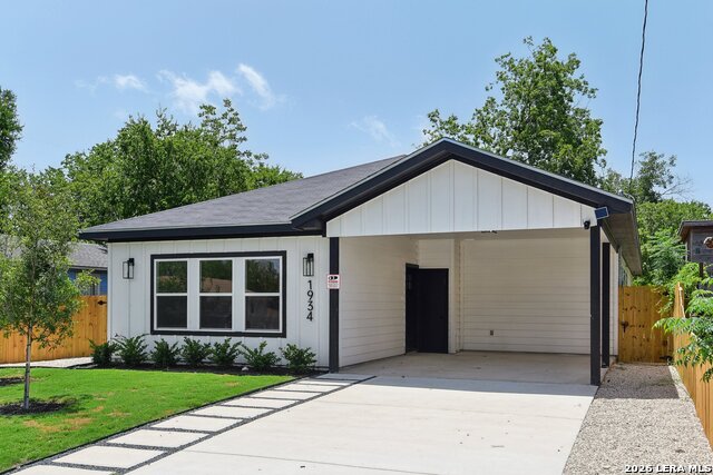 Image 37 of 76 For 1934 Lamar St