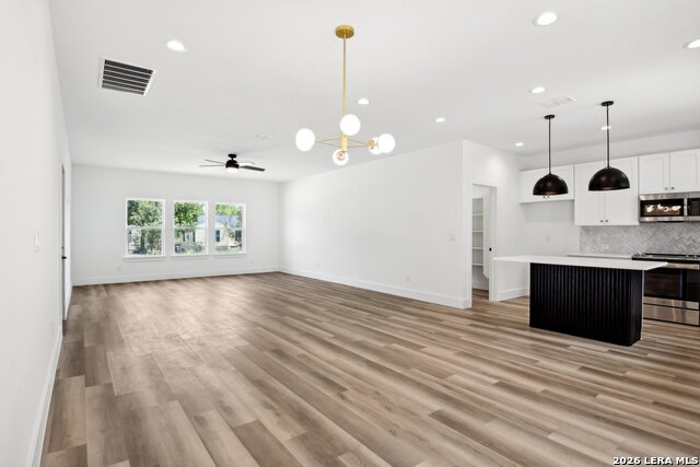 Image 4 of 76 For 1934 Lamar St