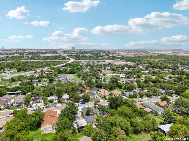 Image 48 of 76 For 1934 Lamar St