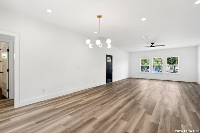 Image 5 of 76 For 1934 Lamar St