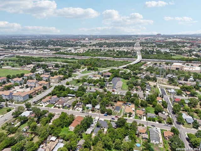 Image 52 of 76 For 1934 Lamar St