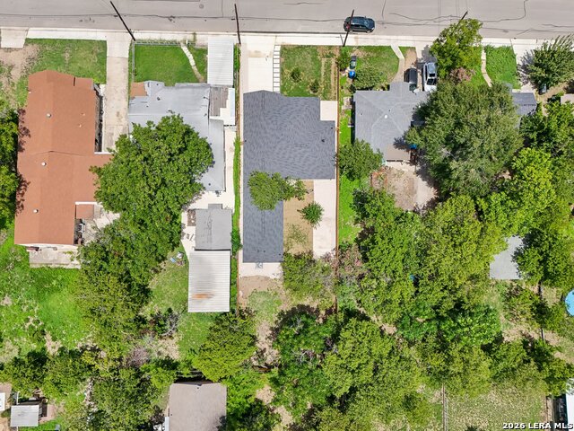 Image 54 of 76 For 1934 Lamar St