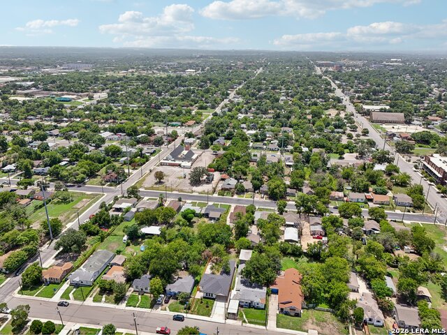 Image 57 of 76 For 1934 Lamar St