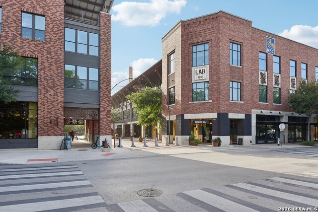 Image 61 of 76 For 1934 Lamar St