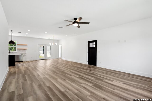 Image 9 of 76 For 1934 Lamar St