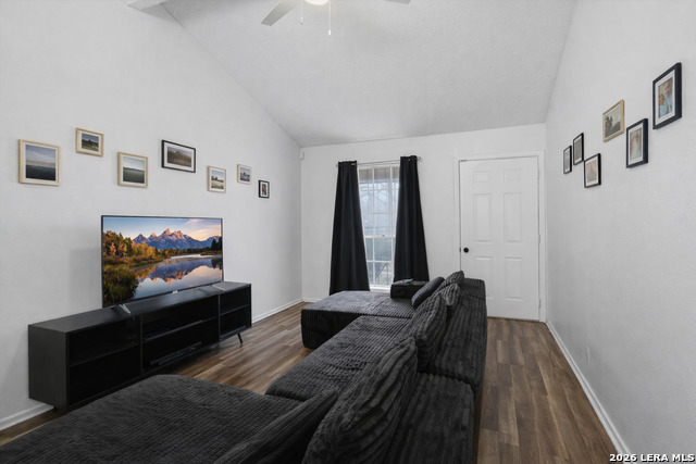 Image 3 of 16 For 7233 Glen Bay Dr