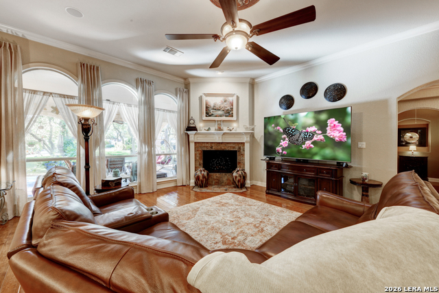 Image 18 of 81 For 1700 Frontier