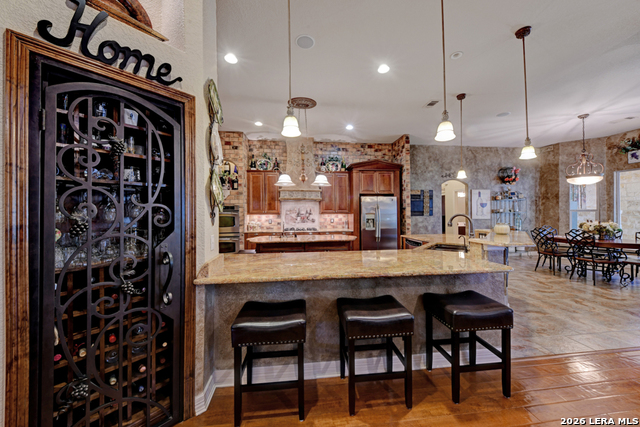 Image 21 of 81 For 1700 Frontier