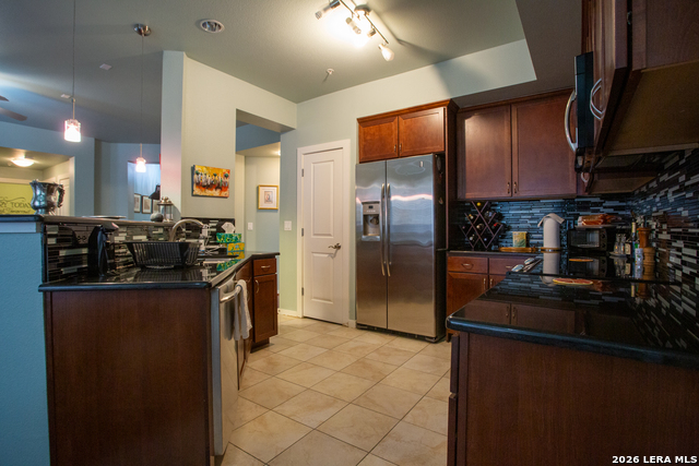 Image 11 of 27 For 7342 Oak Manor  7109