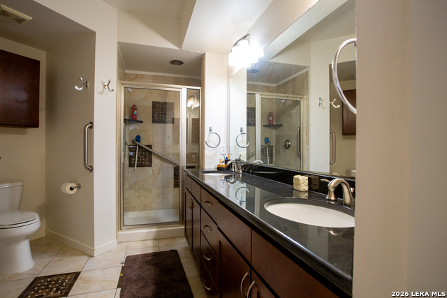 Image 17 of 27 For 7342 Oak Manor  7109