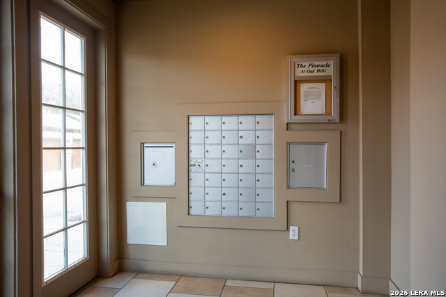 Image 24 of 27 For 7342 Oak Manor  7109