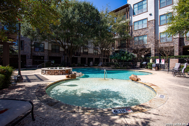 Image 26 of 27 For 7342 Oak Manor  7109