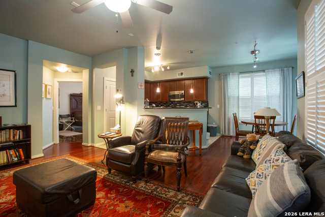 Image 8 of 27 For 7342 Oak Manor  7109