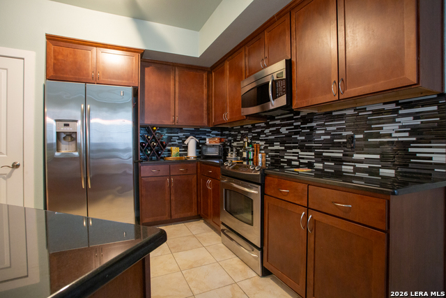 Image 9 of 27 For 7342 Oak Manor  7109